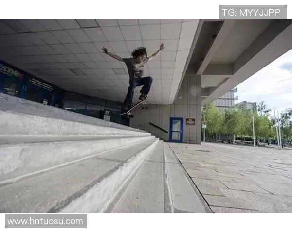 吴秀英亲授滑板技巧与心得分享助你轻松入门滑板世界